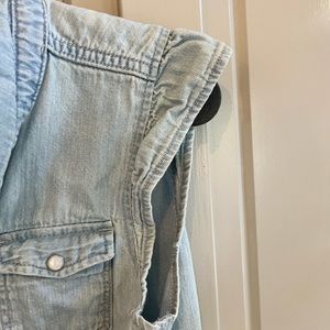 H&M little girls top size 8-9 yrs.